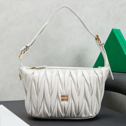 MiuMiu Matelasse 15cm