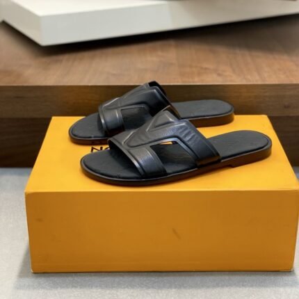 LV Major Slide Sandal